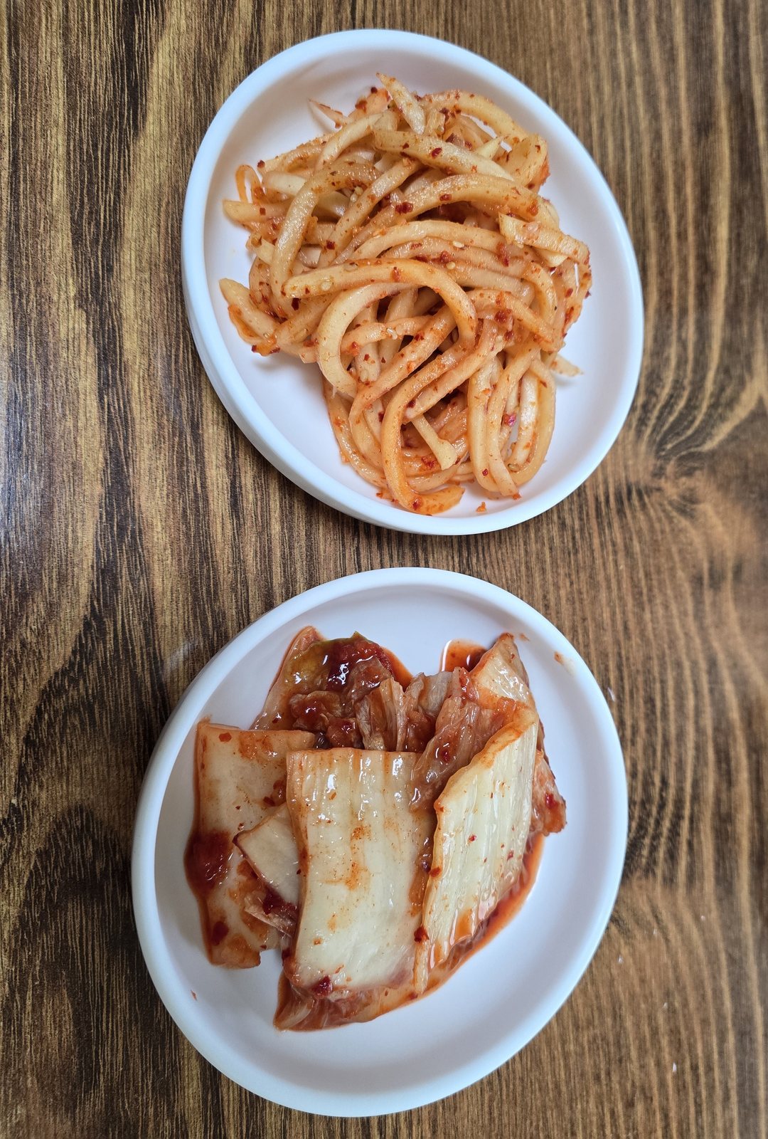 옛날손장칼국수 반찬 배추김치 무생채