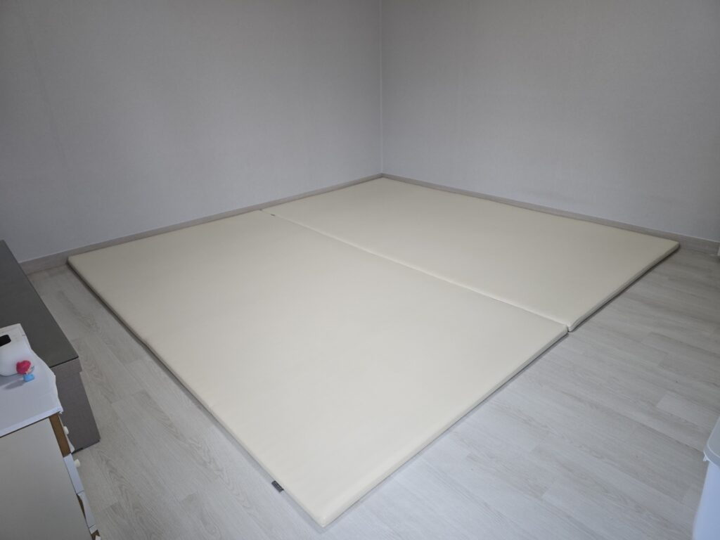 알집매트 제로매트 두 장을 이어 깔았을 때 이음새