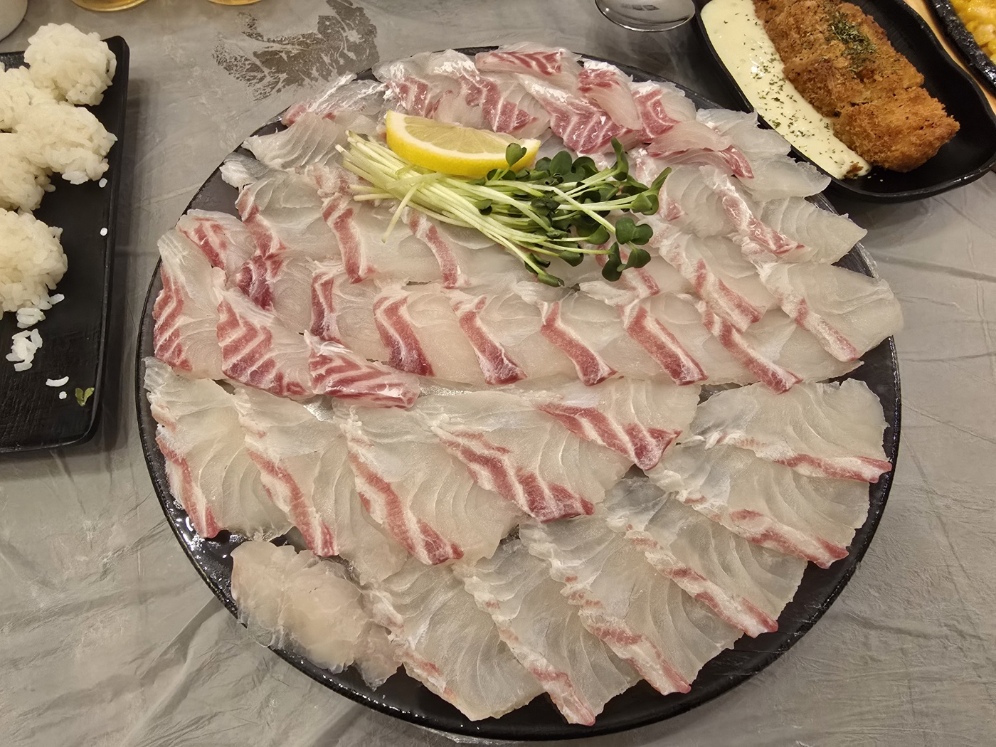 춘천 골목횟집 참돔회 중 사이즈