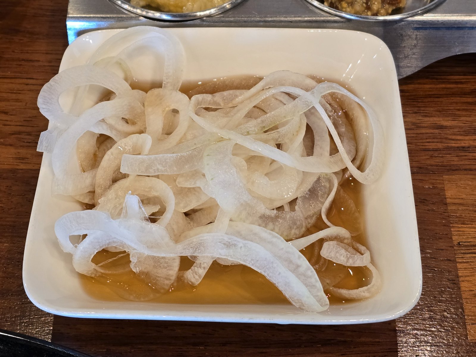 아사도 양파와 소스