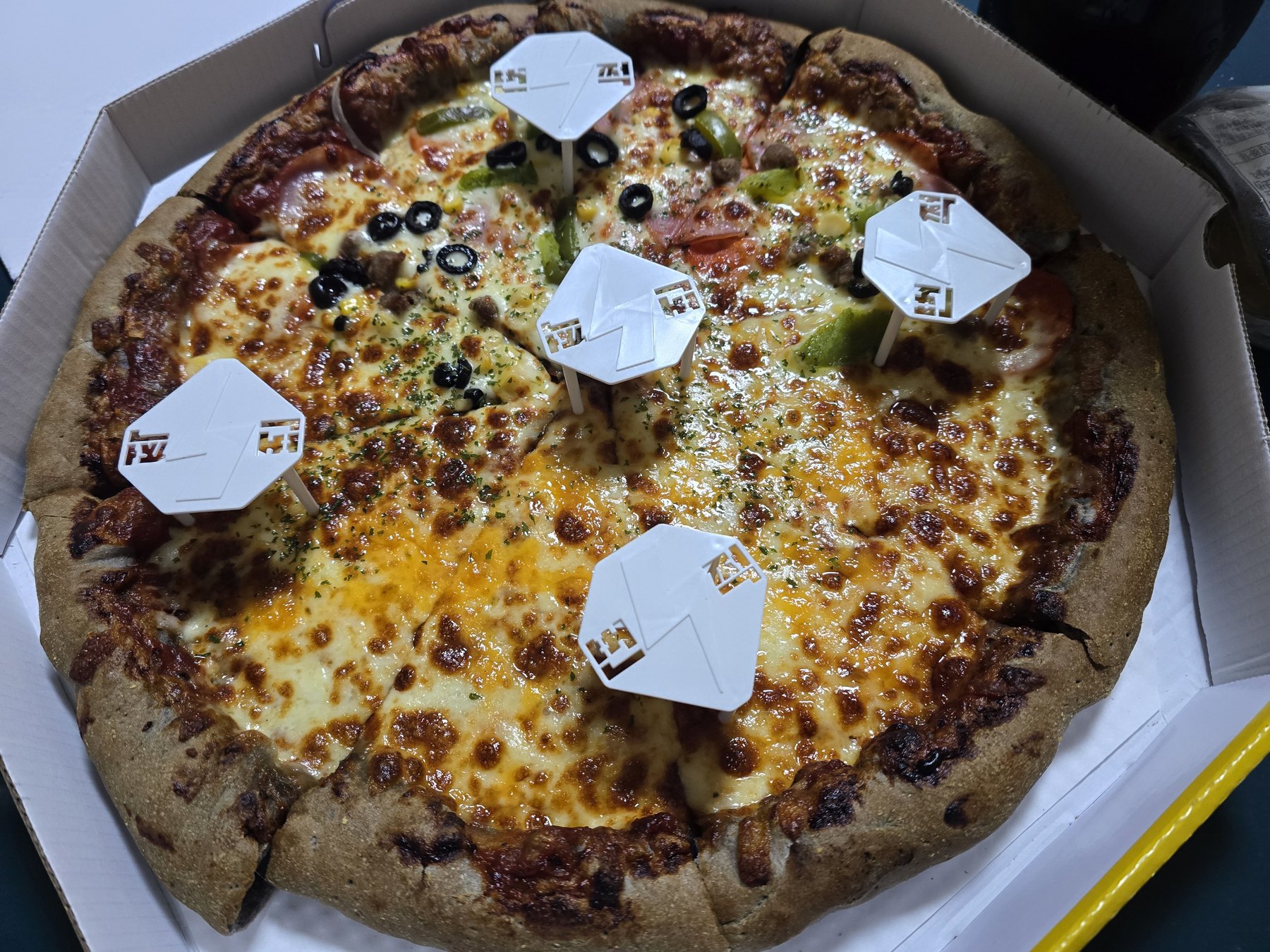 번쩍피자 반반피자 라지 치즈만수르 콤비네이션